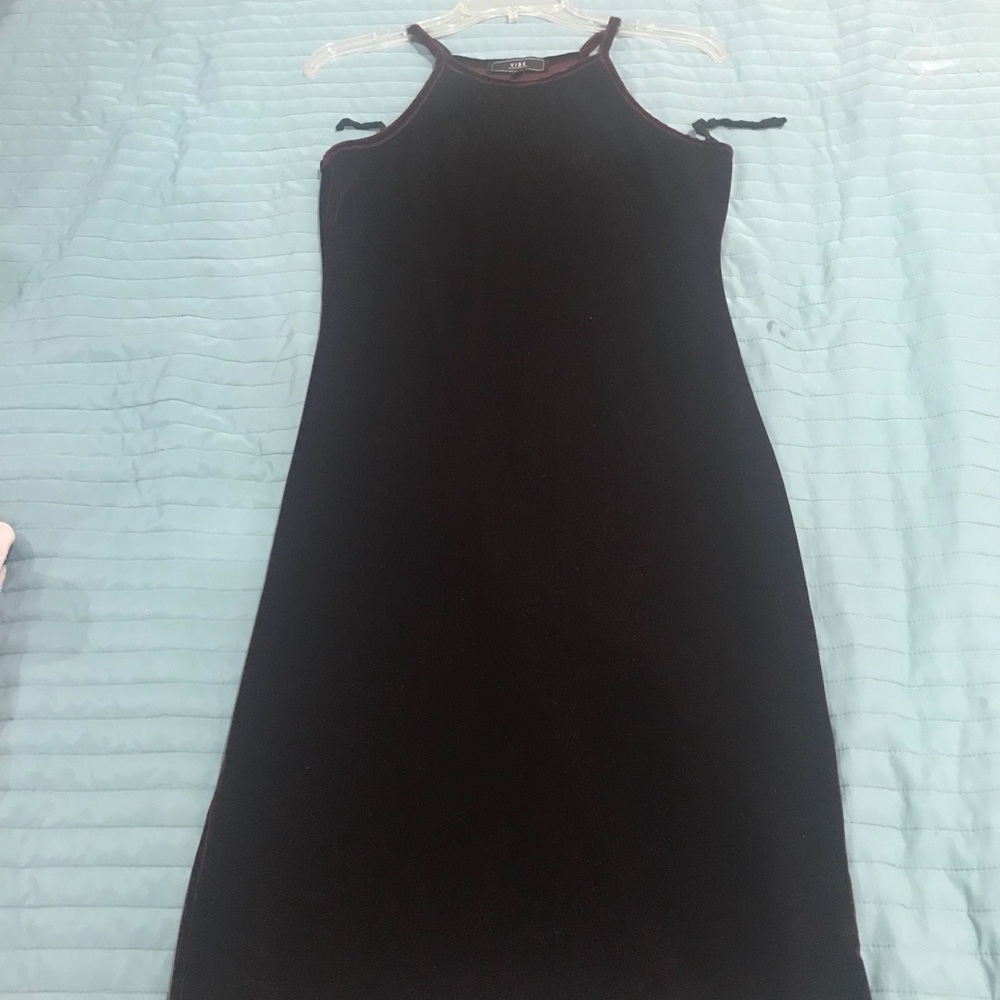 Women's black spaghetti-strap bodycon mini dress